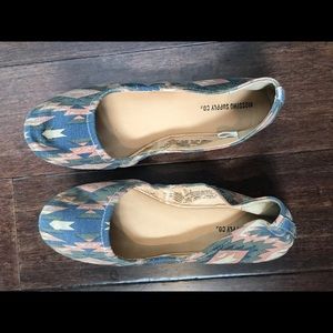 Tribal fabric flats